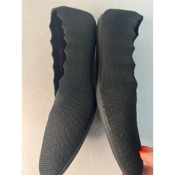 Skechers Cleo Black Scalloped Memory Foam Air Cooled Fabric SlipOn Flat Shoes 11 - Picture 8 of 13